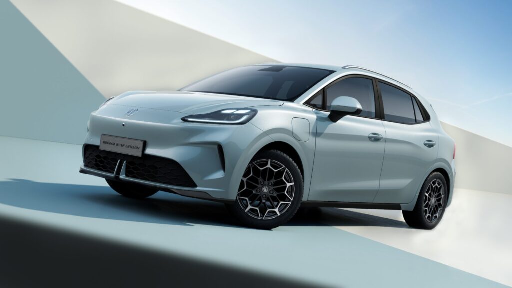 MG4 EV Urban skrått forfra