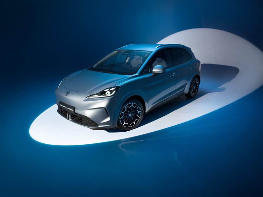 MG4 EV Urban forfra i studio